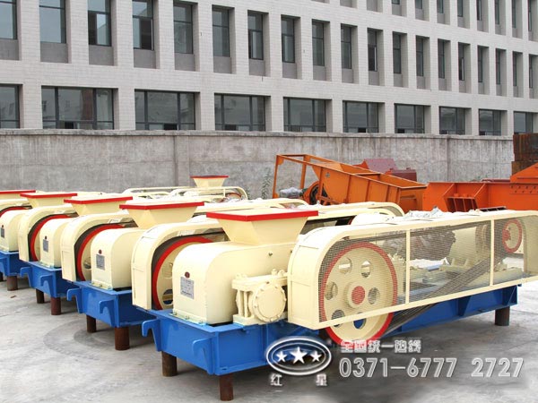 鵝卵石對輥破碎機(jī)