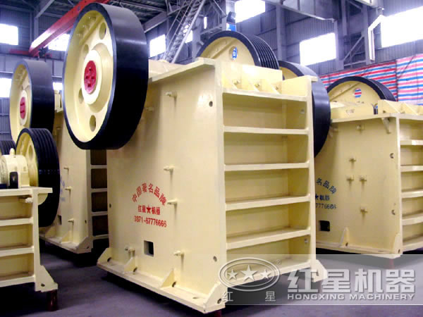 鄂式破碎機