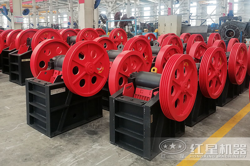 細(xì)顎破碎機(jī)較小出料粒度能打到多少？型號一覽表