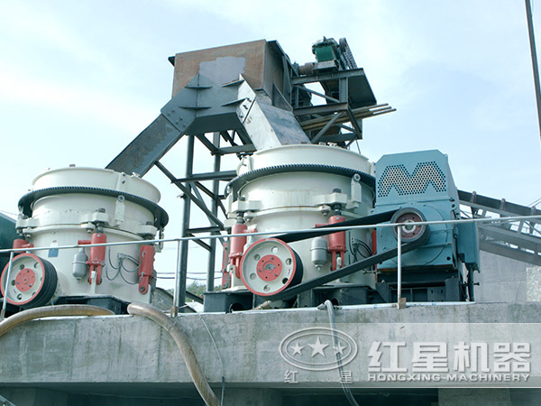 圓錐破碎機(jī)生產(chǎn)現(xiàn)場(chǎng)