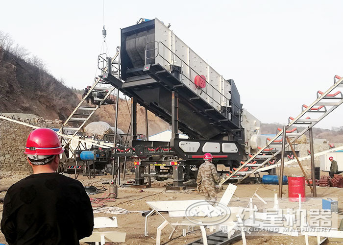 小型車式流動石子粉碎機(jī)—一鍵啟動，操控?zé)o拘束