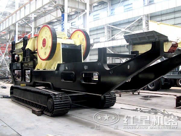 履帶式移動(dòng)碎石機(jī)