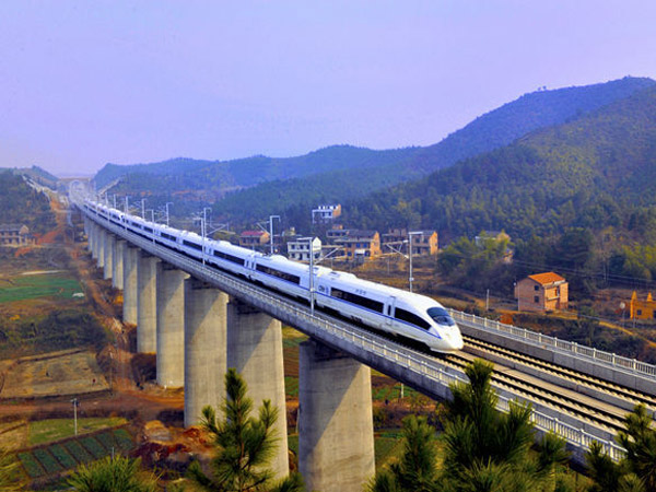 鐵路建設(shè)需要消耗大量的砂石骨料