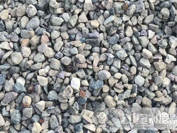 建筑用石料采用300噸移動式顎式破碎機配置可靠_價格親民