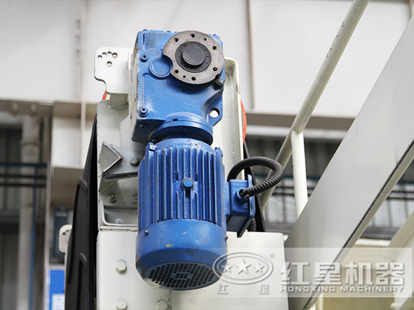 開(kāi)起來(lái)就能跑！日處理兩千噸輪胎式可移動(dòng)破石機(jī)實(shí)現(xiàn)就地加工