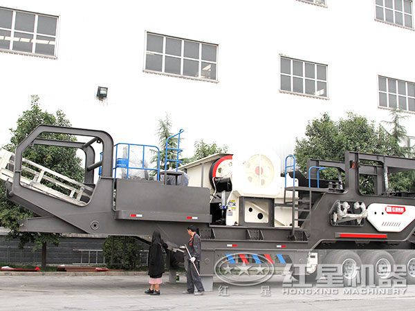 移動大型石料破碎機(jī)