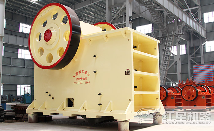 破碎鵝卵石的機器有哪些？組建一條生產(chǎn)線需要多少錢