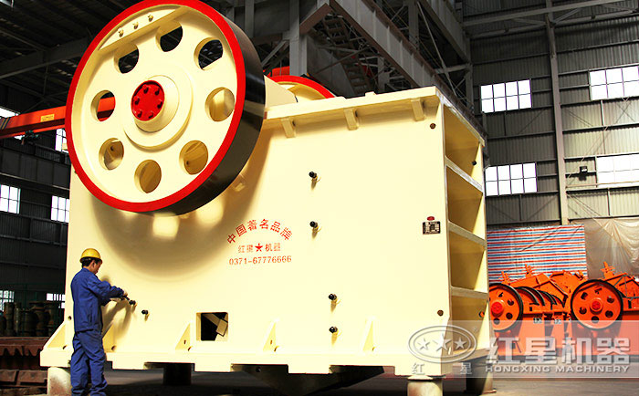 國內(nèi)比較大的顎式破碎機(jī)廠家是哪個(gè)