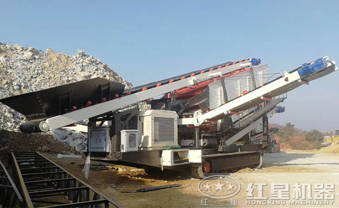 履帶式移動(dòng)破碎篩分一體機(jī)流動(dòng)作業(yè)，節(jié)能環(huán)保