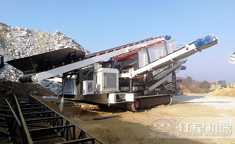 建筑垃圾移動(dòng)粉碎制砂機(jī)粉碎廢棄渣土、混凝土塊、磚渣效果好