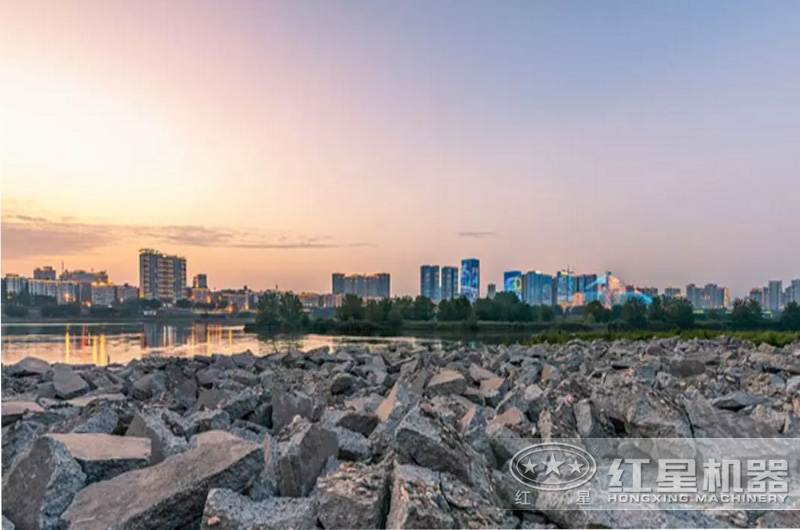 建筑垃圾處理設(shè)備有哪些？建筑垃圾破碎機幫你變廢為寶