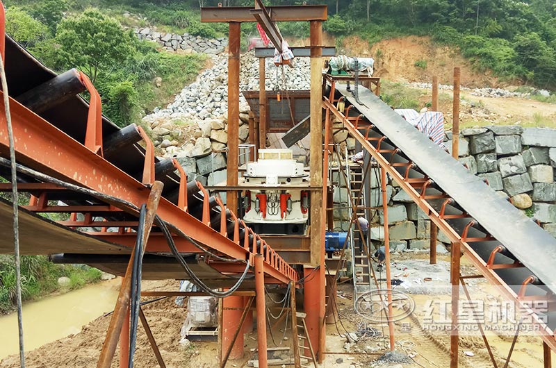 圓錐破碎機(jī)適合破碎像花崗巖這種硬性石頭