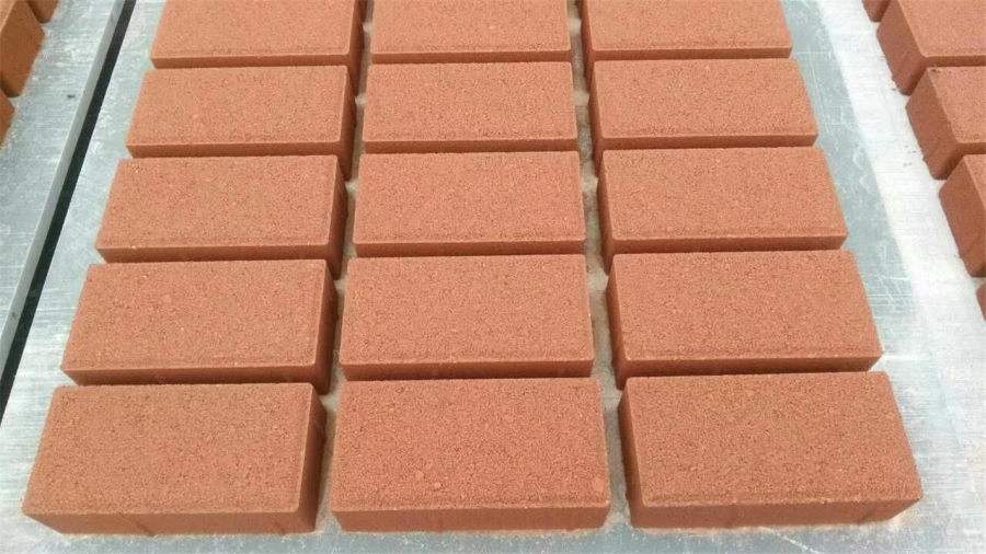 廢舊磚頭破碎后可用作透水磚