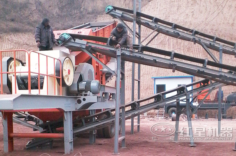 河南顎式移動(dòng)破碎機(jī)多少錢一臺(tái)？求大概報(bào)價(jià)